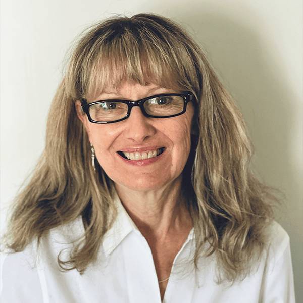 Headshot of Michelle Savage